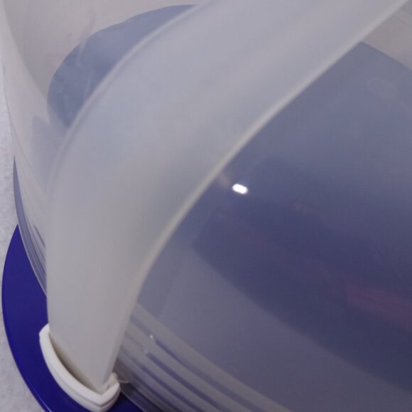 Tupperware Round Pie Taker Carrier Pie Holder Blue Locking Lid 3062C-2 - Picture 11 of 11